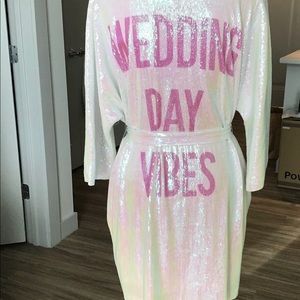 Hayley Paige Wedding Day vibe robe size M New